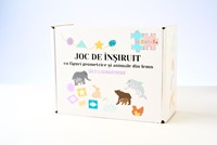 Joc de înșiruit cu figuri geometrice și animale din lemn