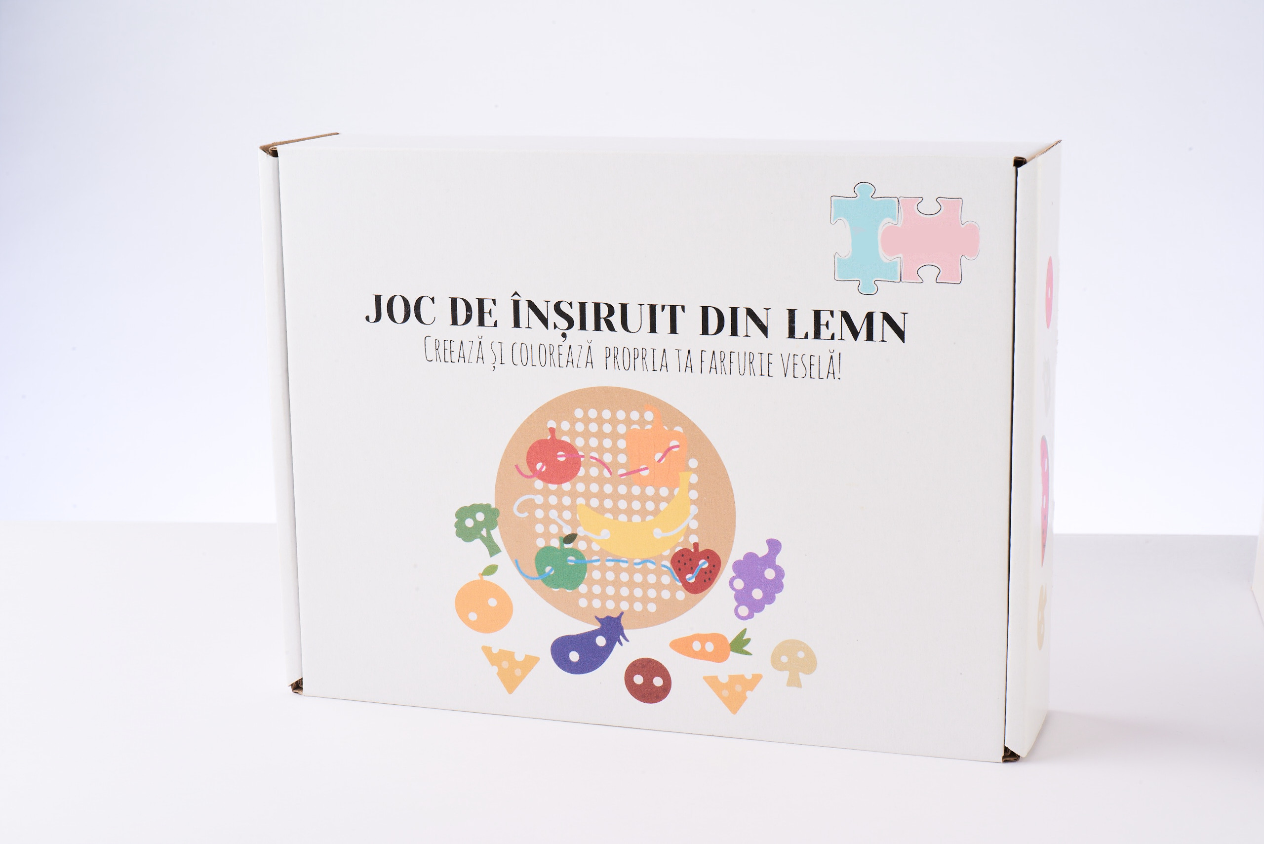 Set Farfuria Veselă. Joc de înșiruit din lemn