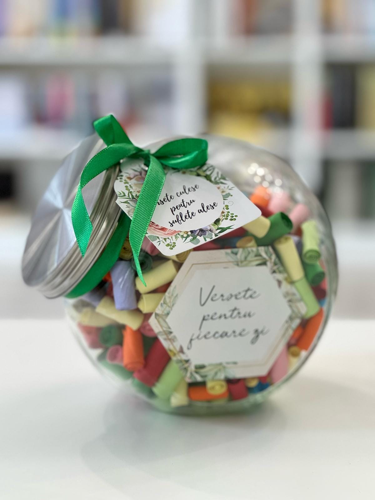 Borcanul cu 365 de versete colorate